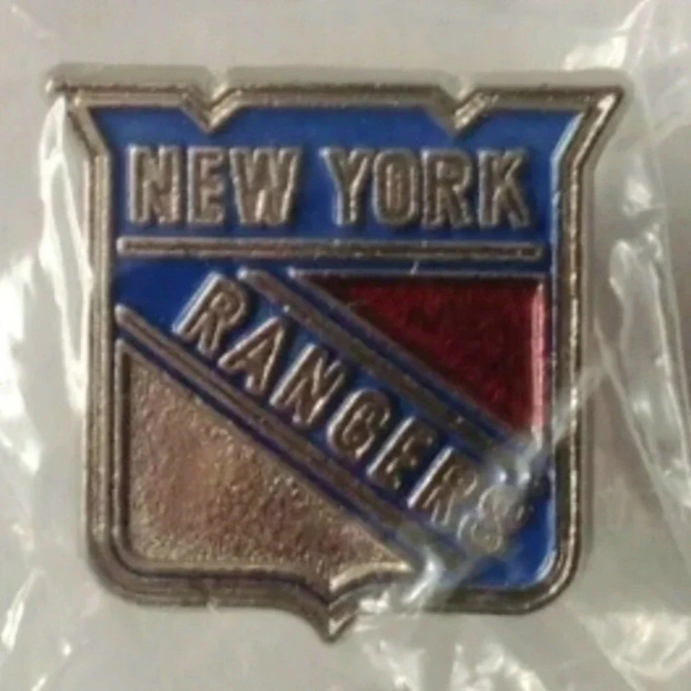 NHL New York‎ RANGERS Collector's Pin Memorabilia Nickel Plated Hockey Fan Blue